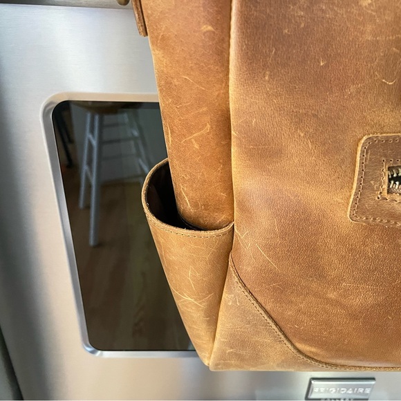 Leather Tote Distressed - Picture 3 of 9